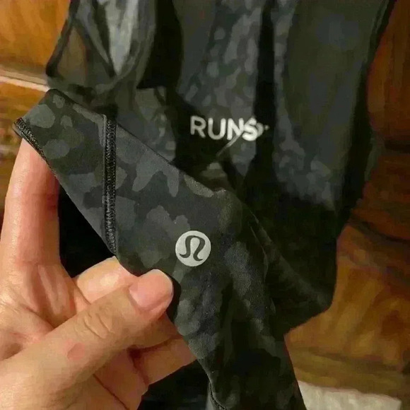 Lululemon run/sup tank top size 6/8 - Picture 5 of 6